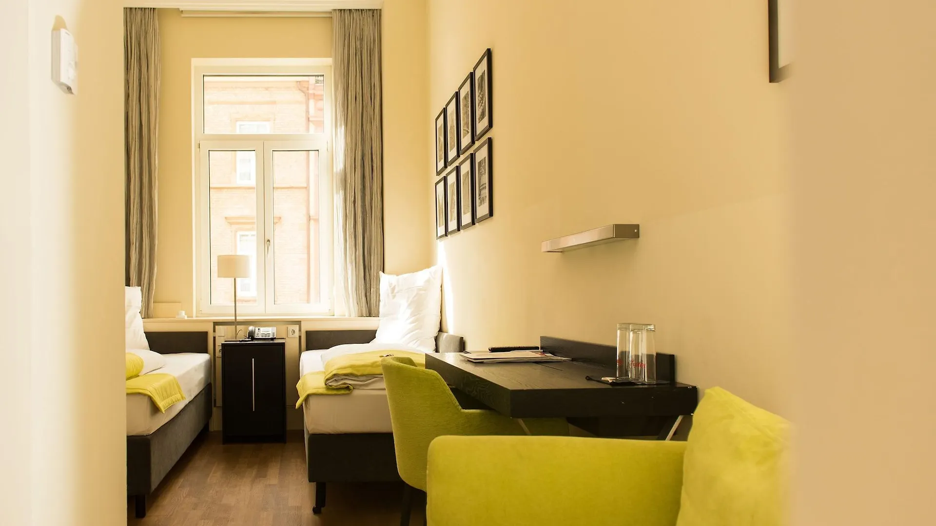 ***  Hotel Hamburger Hof Frankfurt am Main Germany