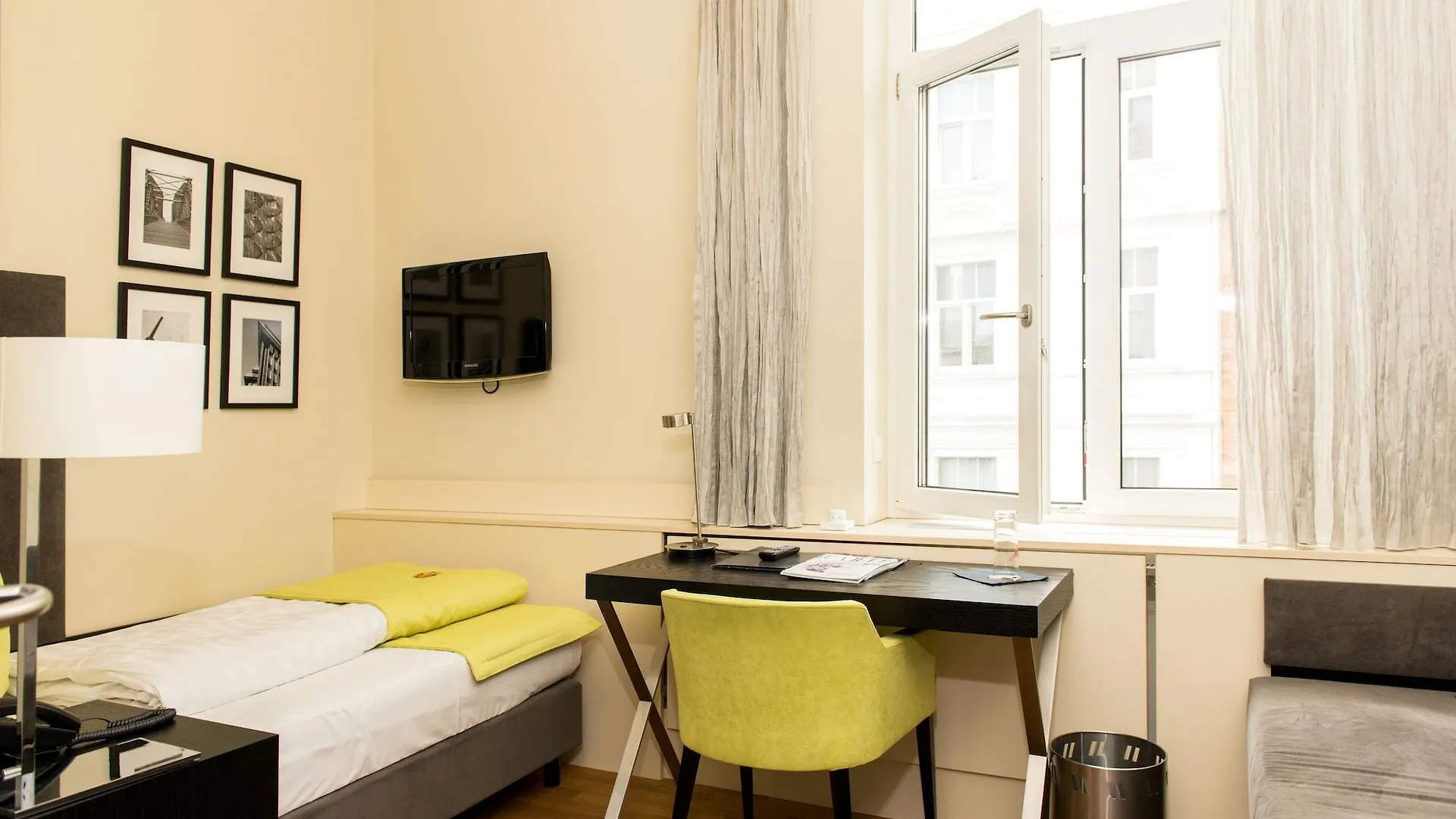 Hotel Hamburger Hof Frankfurt am Main 3*,