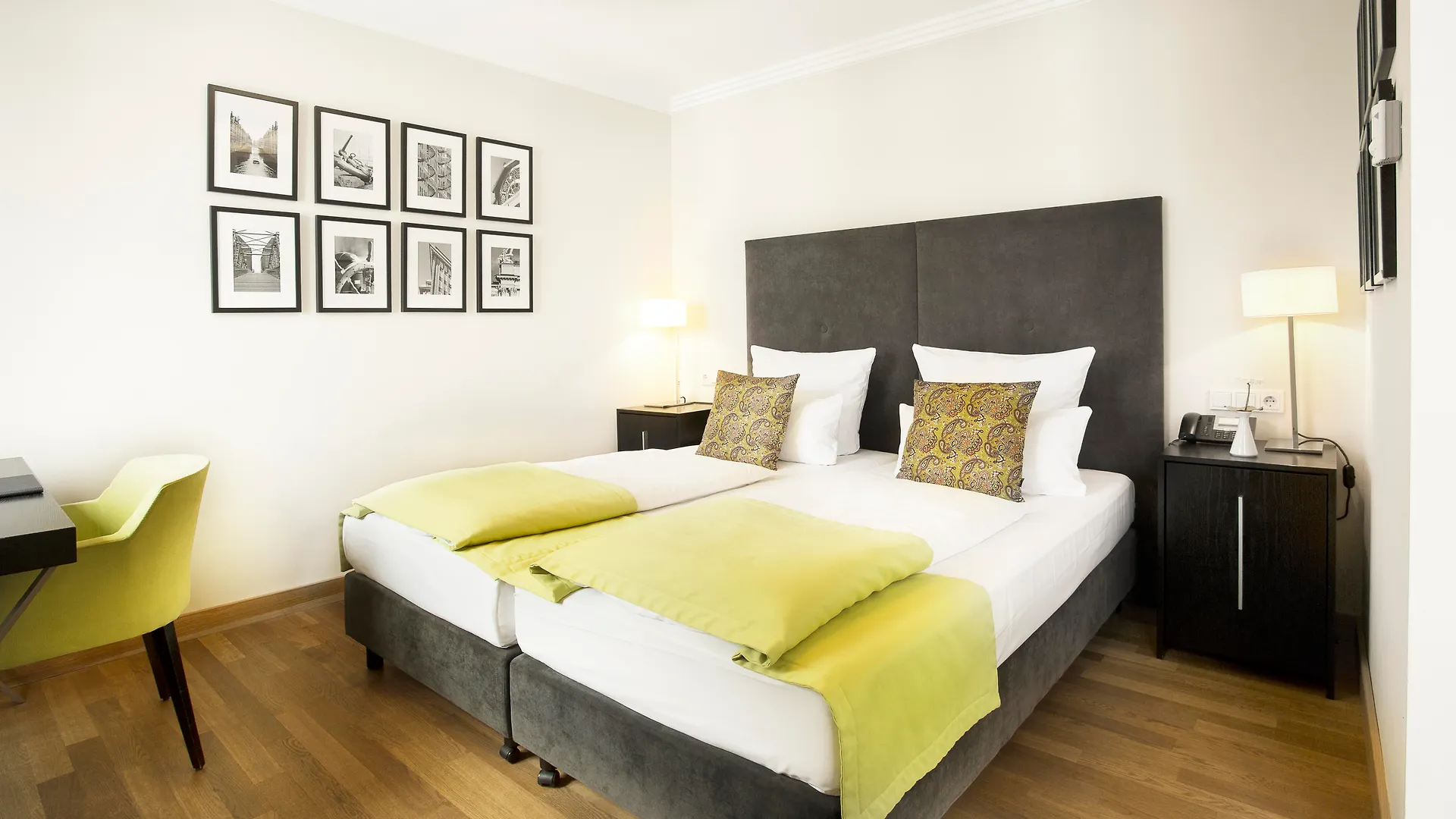 Hotel Hamburger Hof contacts